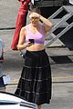 kate hudson puts her toned abs and shaved head on display while filming sister 09