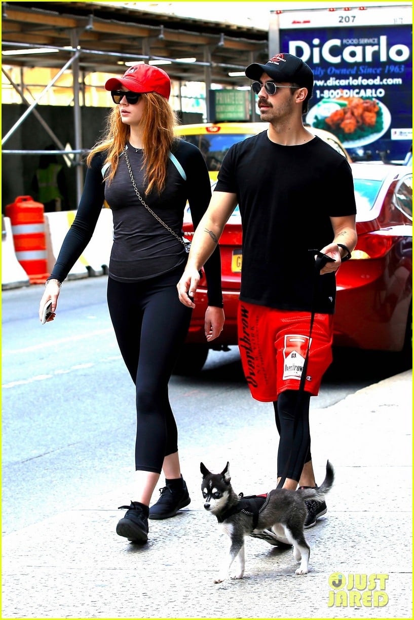 joe jonas sophie turner and their dog step out in coordinating outfits 01