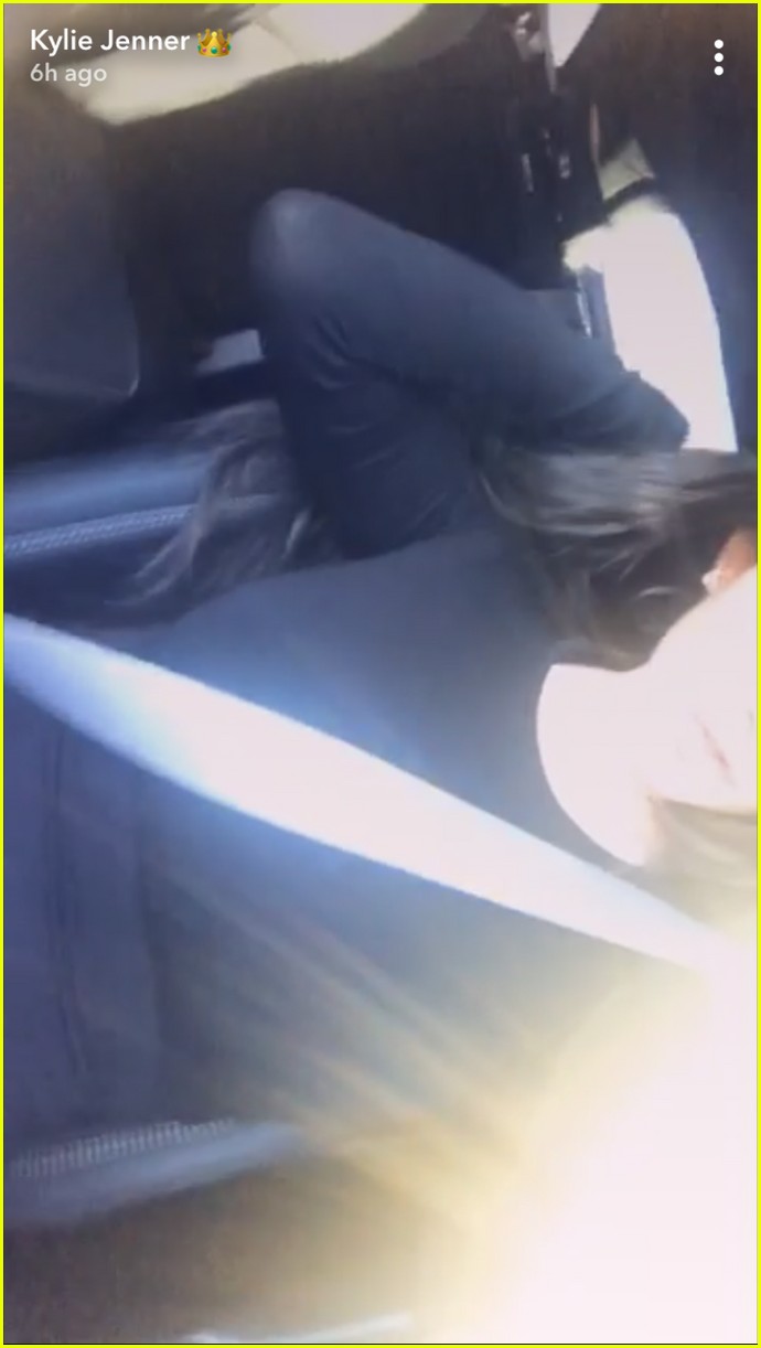 pregnant kylie jenners barely there baby bump 03