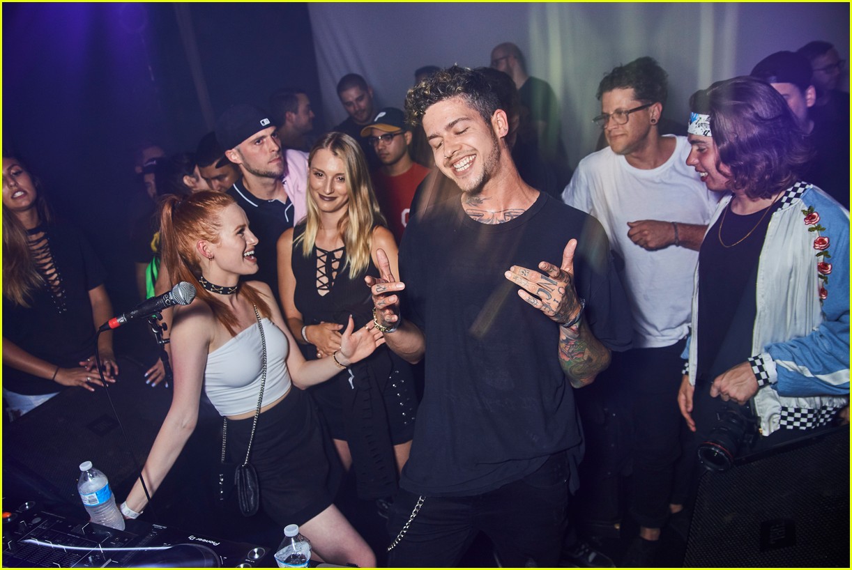 madelaine petsch travis mills couple up at emo nite 06