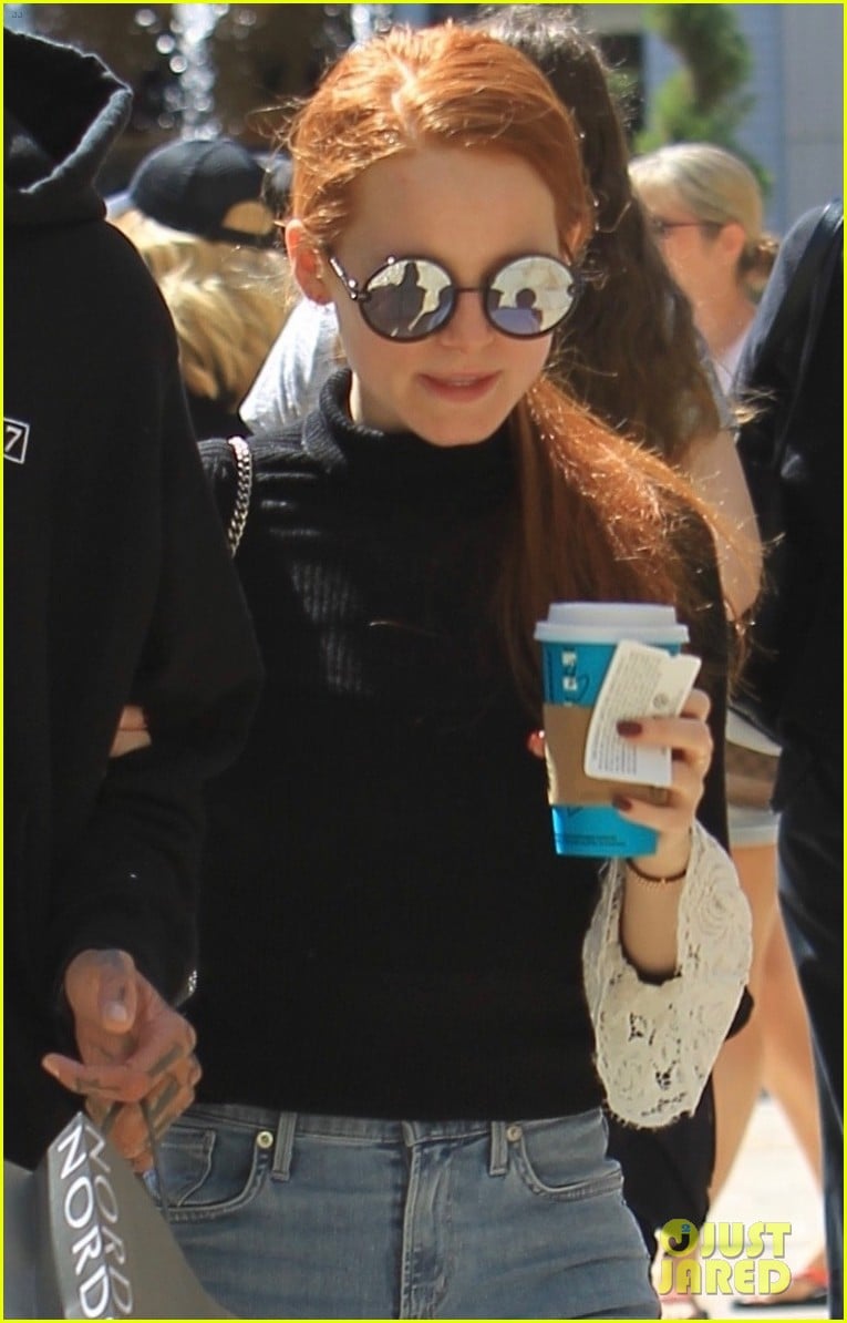 madelaine petsch travis mills at the grove 01
