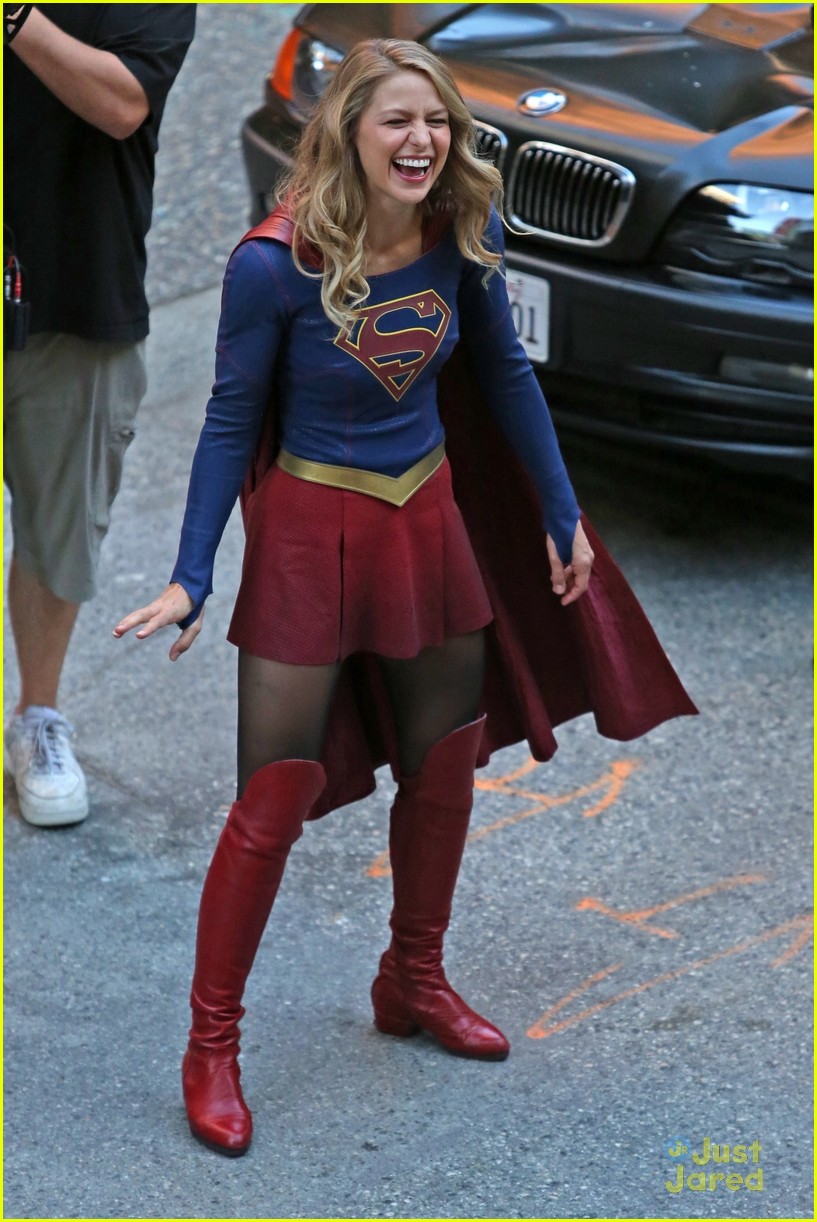 melissa benoist dance supergirl shooting scenes 02