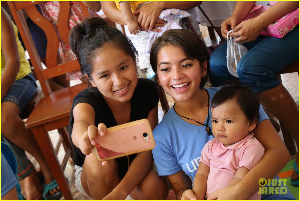 isabela moner humbled honored to be part of unicef peru experience 04