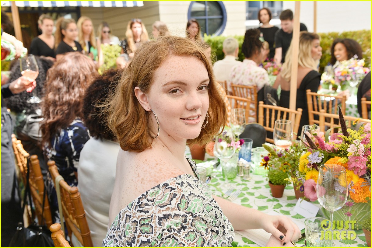 danielle panabaker alisha boe and shannon purser team up for glamour event 06