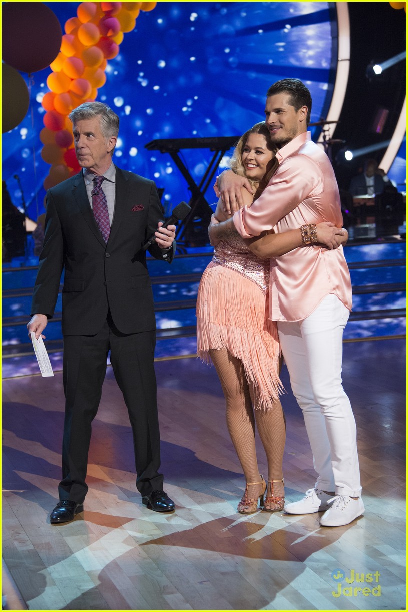 sasha pieterse happy opened up about pcos dwts 07