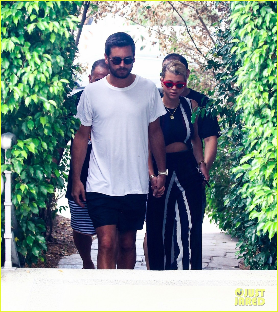 scott disick sofia richie continue pda filled vacation 10