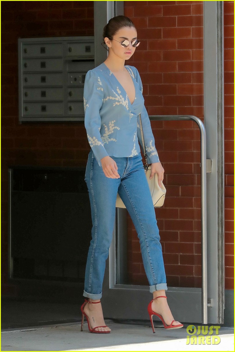 selena gomez out and about in blue nyc 03