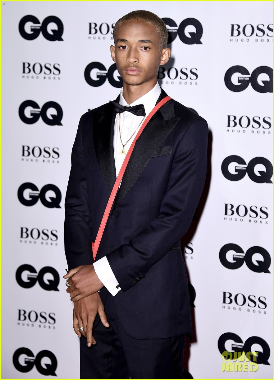 jaden smith joins the guys of stranger things at gq man of the year awards 01