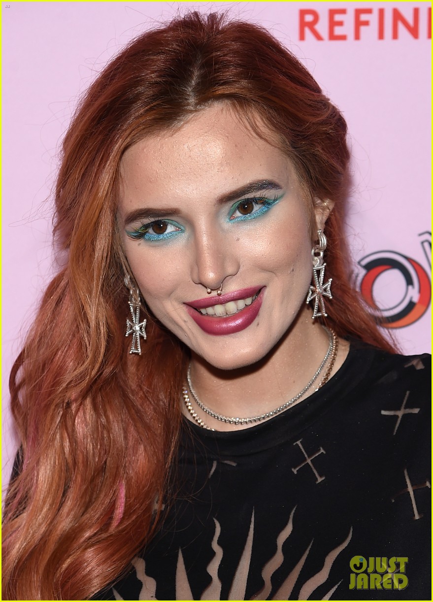 bella thorne emma roberts and ashley benson step out for 29rooms event 24