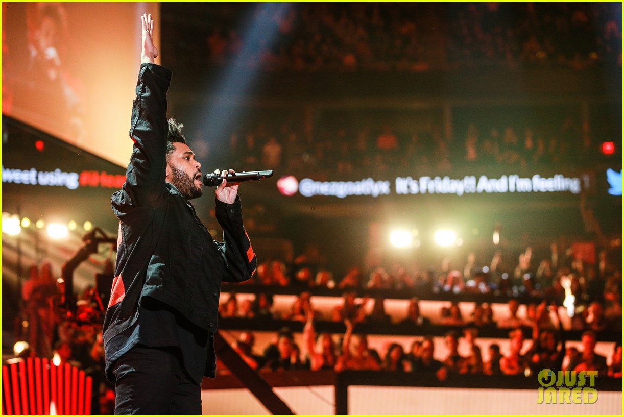 the weeknd busts out his best dance moves at iheartradio music festival 10