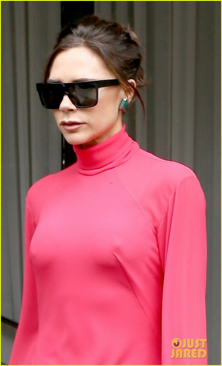 victoria beckham spends time with son brooklyn in nyc rocks five different outfits 09