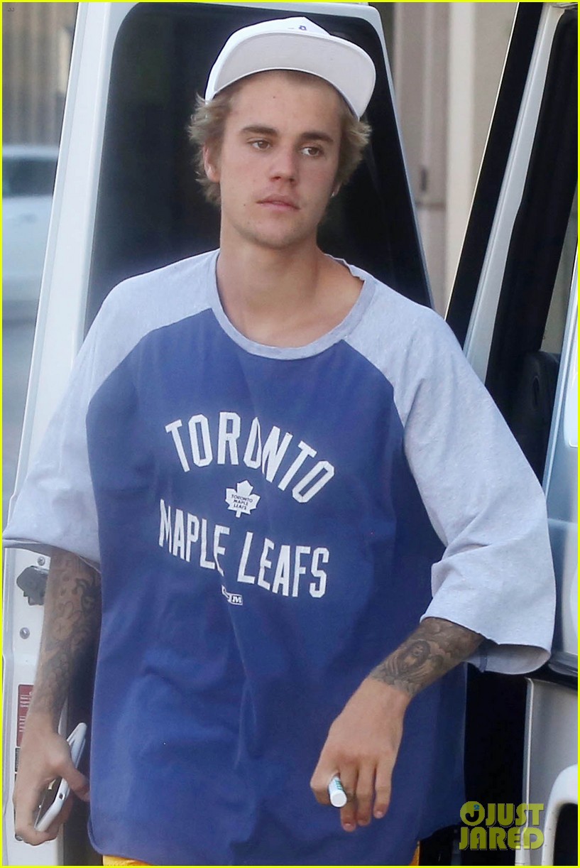 justin bieber heads out and about beverly hills 05