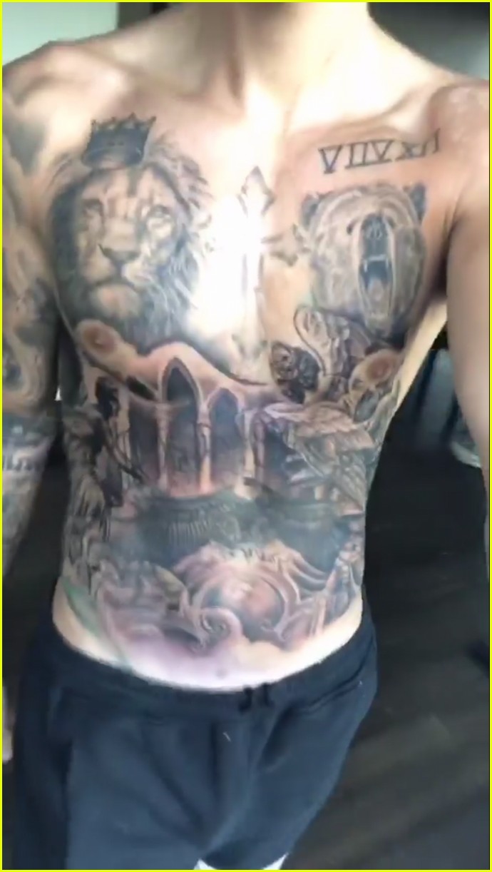 justin bieber shirtless entire torso covered in tattoos 08