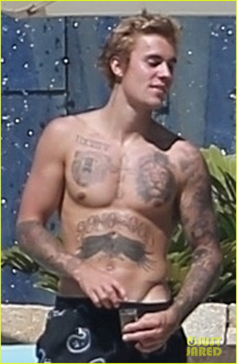 shirtless justin bieber puts toned abs on display in mexico 08