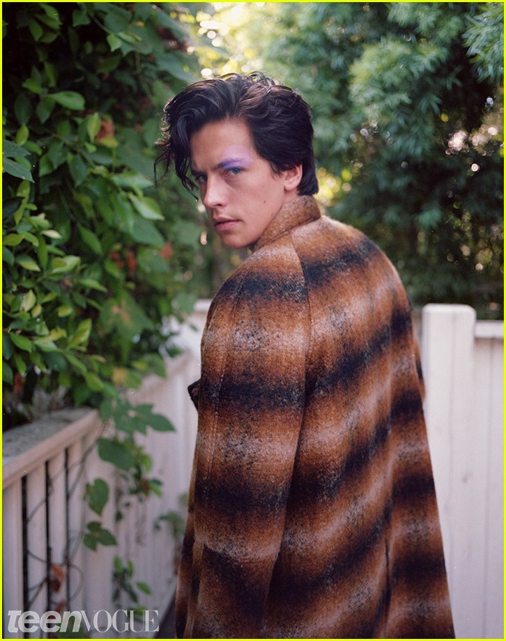 cole sprouse jughead angry season 2 riverdale 01