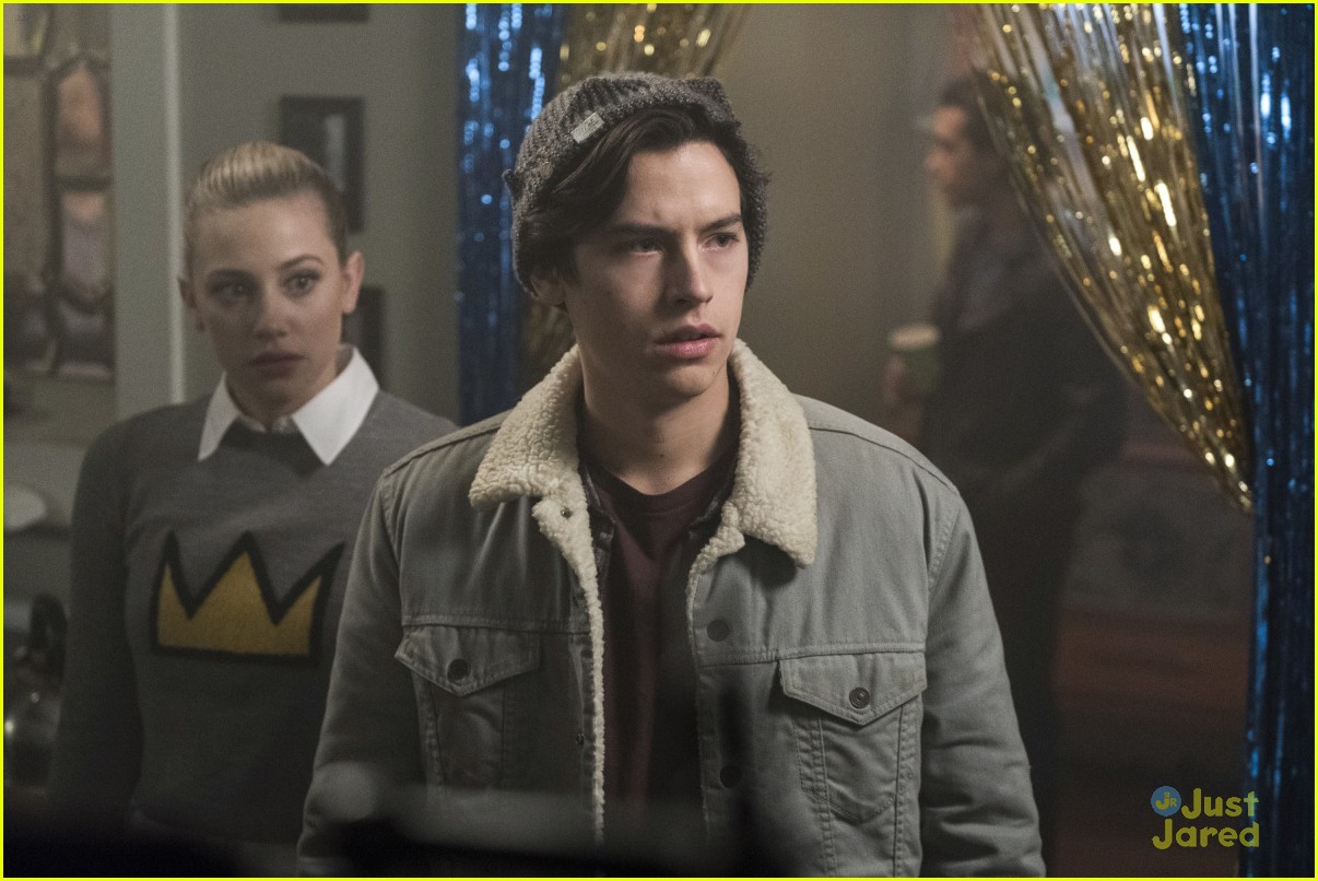 cole sprouse jughead angry season 2 riverdale 03