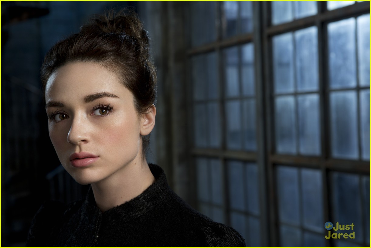 crystal reed teen wolf spinoff 04