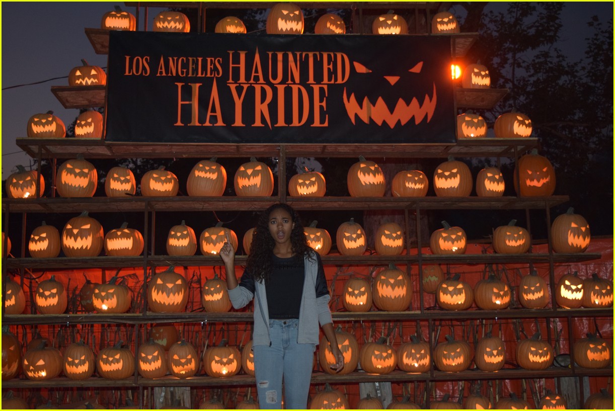 these celebs got spooked on the la haunted hayride 06