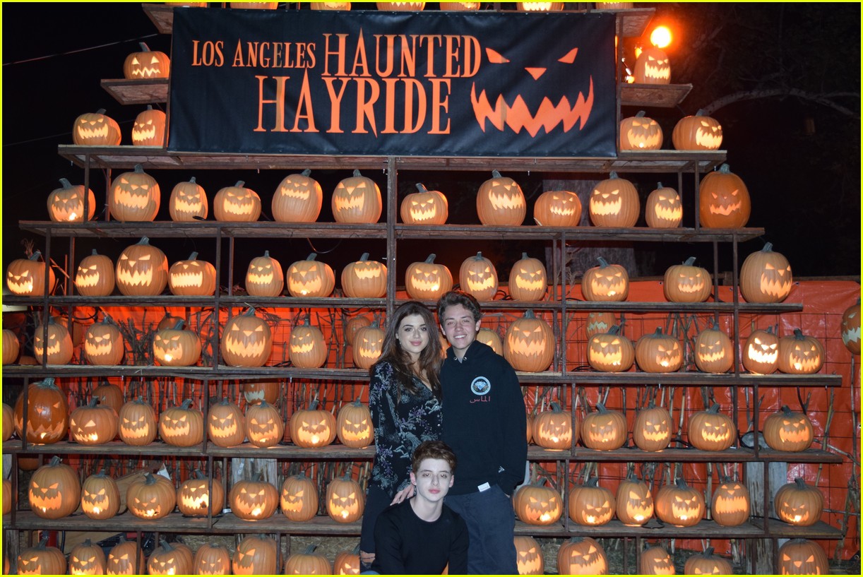 these celebs got spooked on the la haunted hayride 16