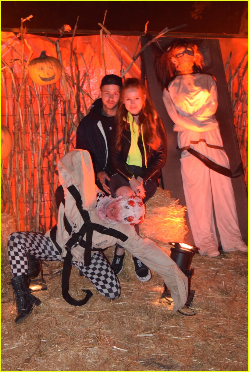 these celebs got spooked on the la haunted hayride 18