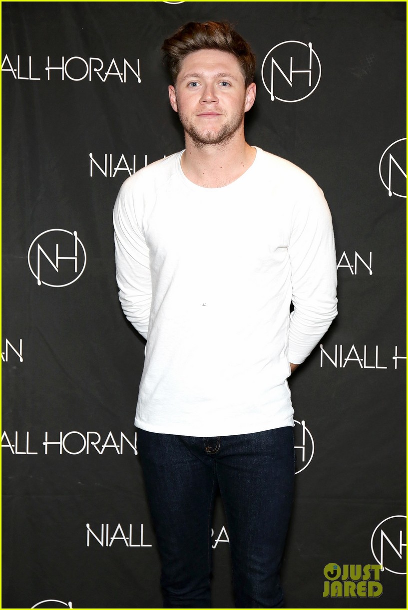 niall horan helps one direction make history 01