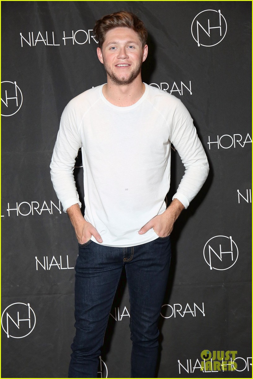 niall horan helps one direction make history 04