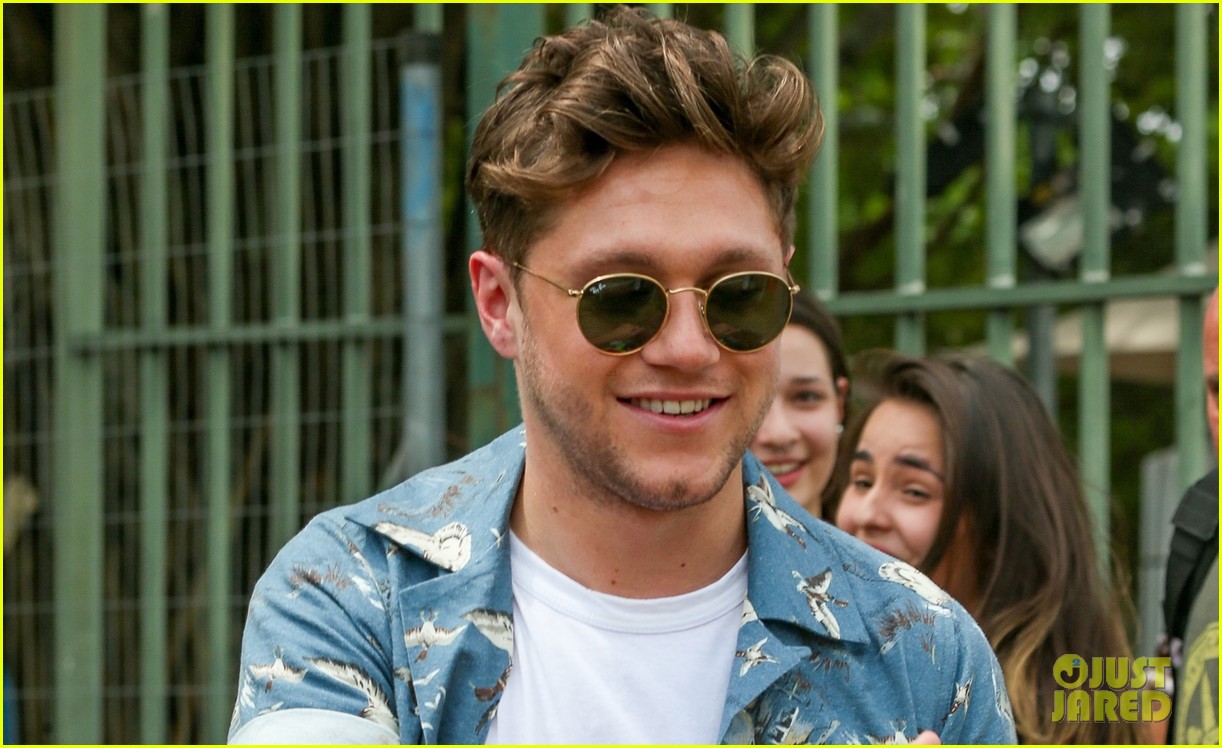 niall horan out in rio 05