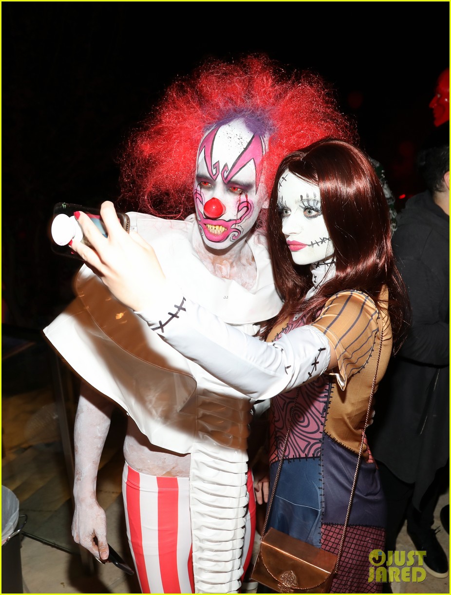 joey king just jared halloween party 02