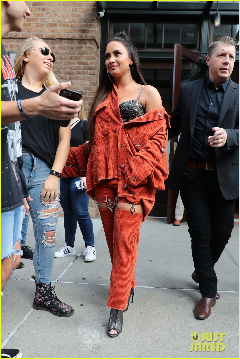 demi lovato rocks her red hot street style while out in nyc 04