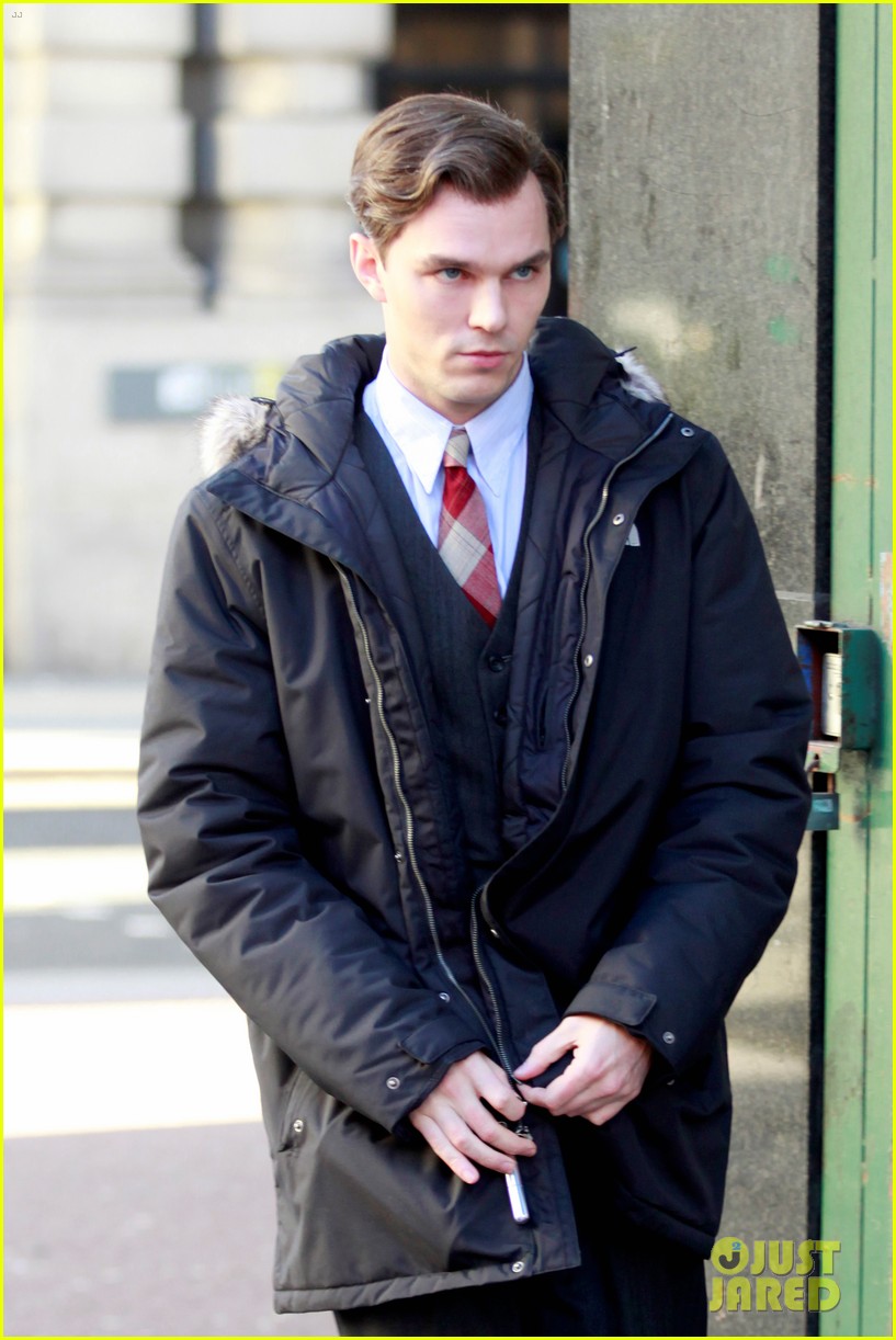 nicholoas hoult on the set of tolkien 01