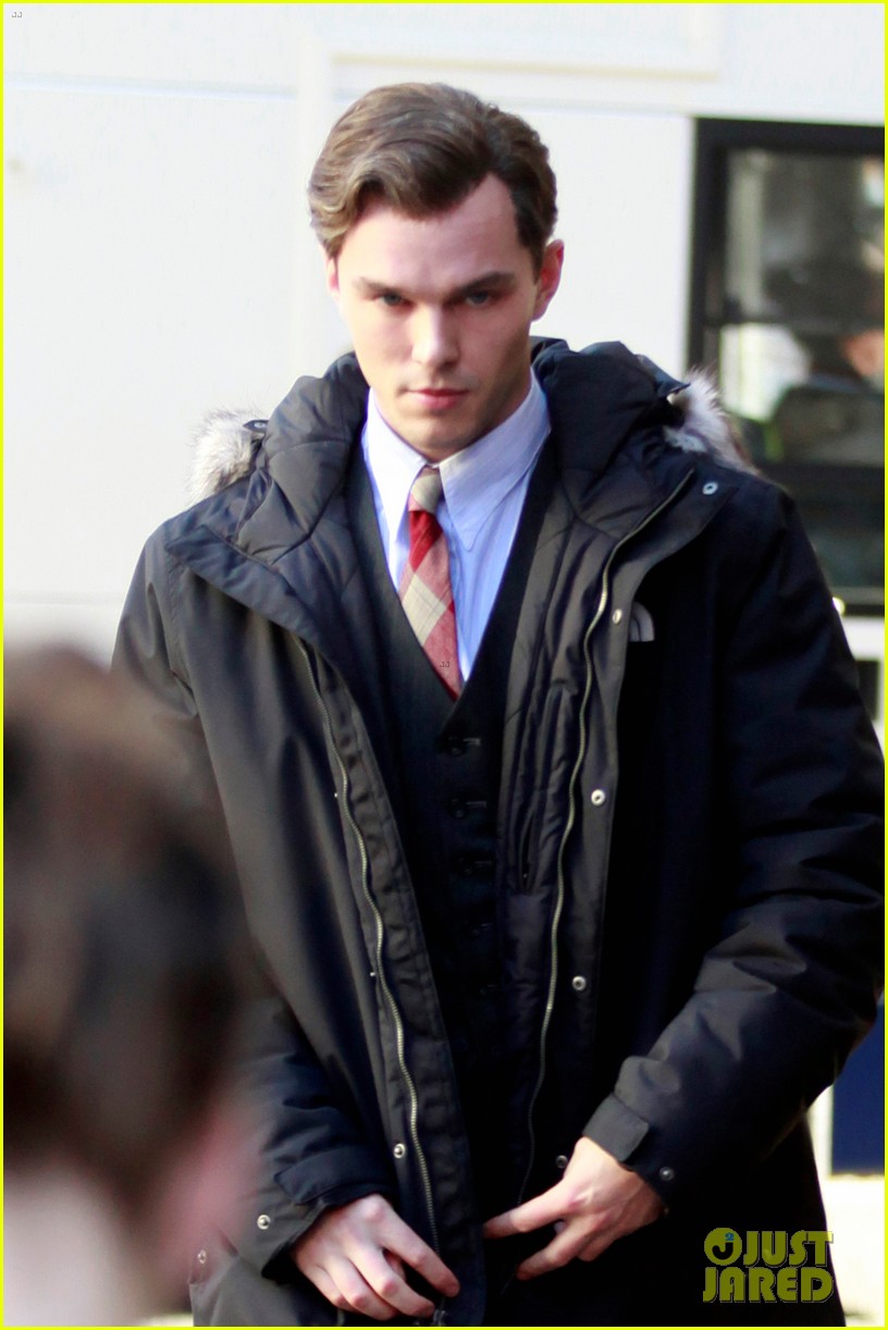 nicholoas hoult on the set of tolkien 03