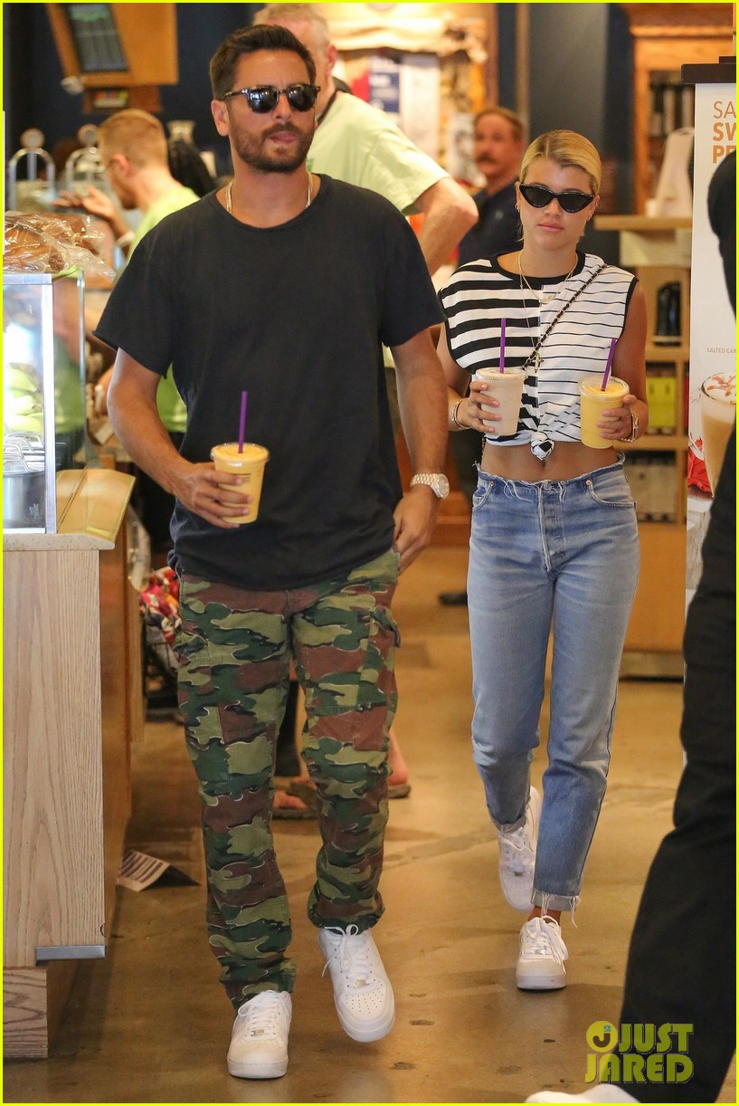 scott disick sofia richie grab coffee before flying out of town 01
