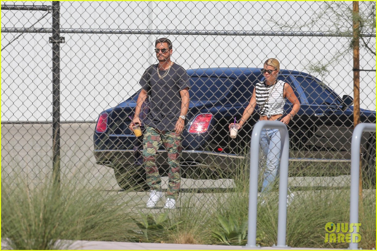 scott disick sofia richie grab coffee before flying out of town 38