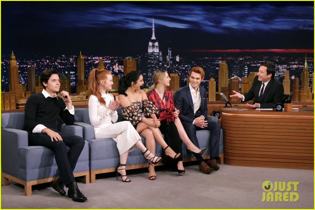 riverdale cast miley cyrus family face off in hilarious tonight show game show 03