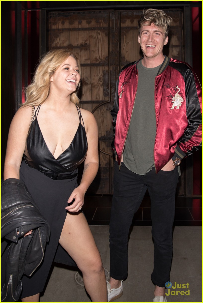 sasha pieterse fiance dine out hollywood 06