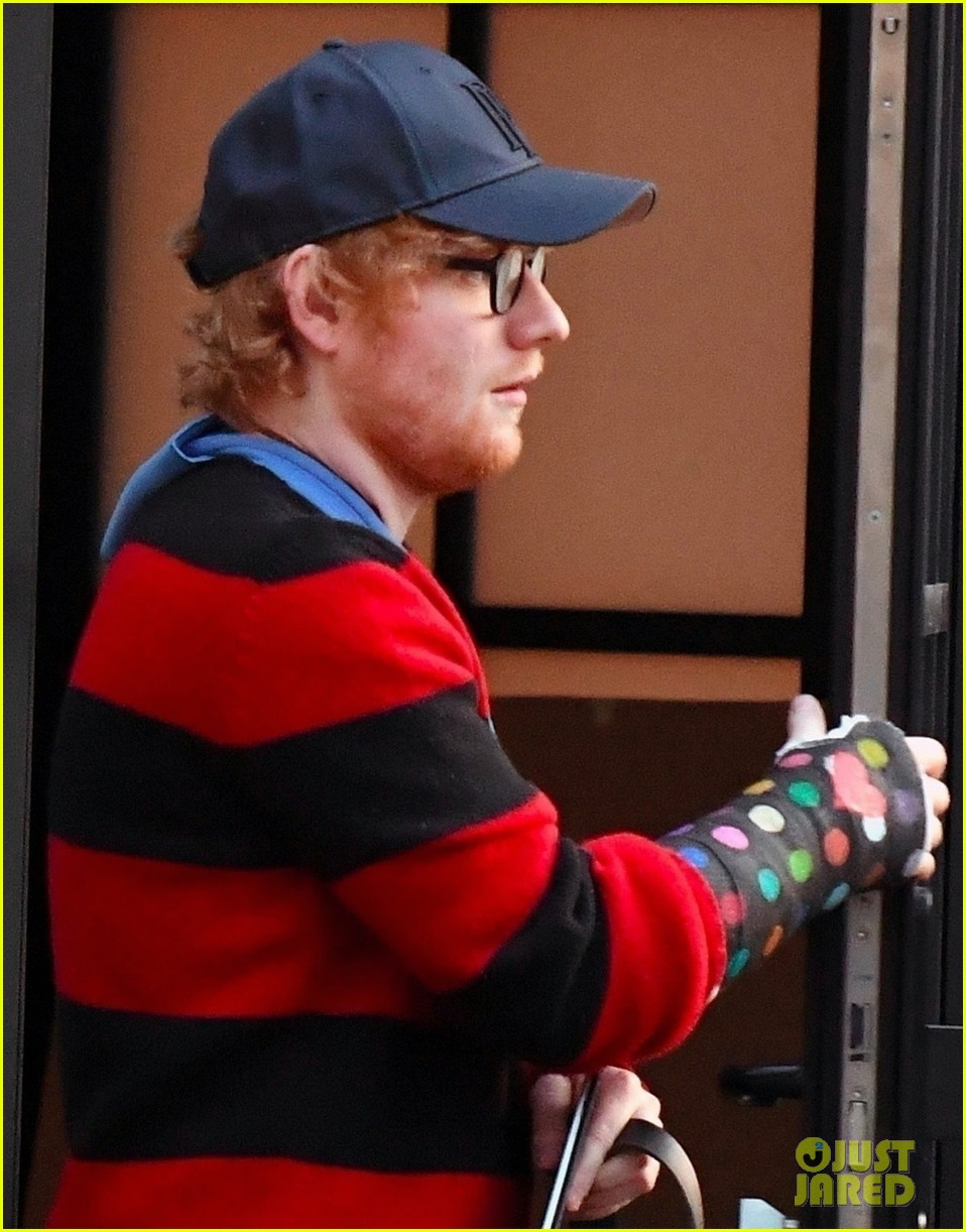 ed sheerans cast now features colorful polka dots and a heart 01