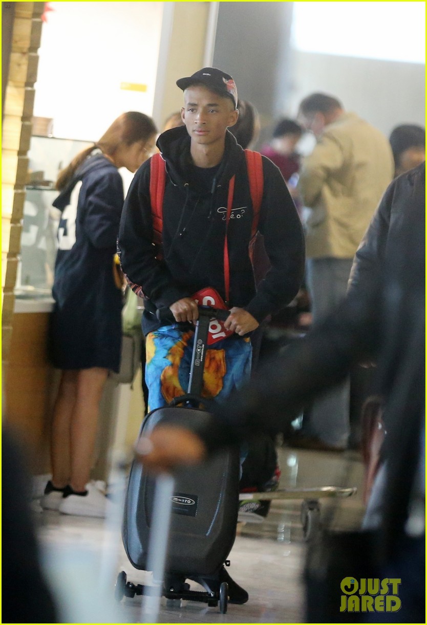 jaden smith scooters his way through paris and lax airports 03