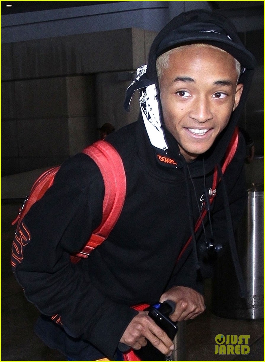 jaden smith scooters his way through paris and lax airports 08