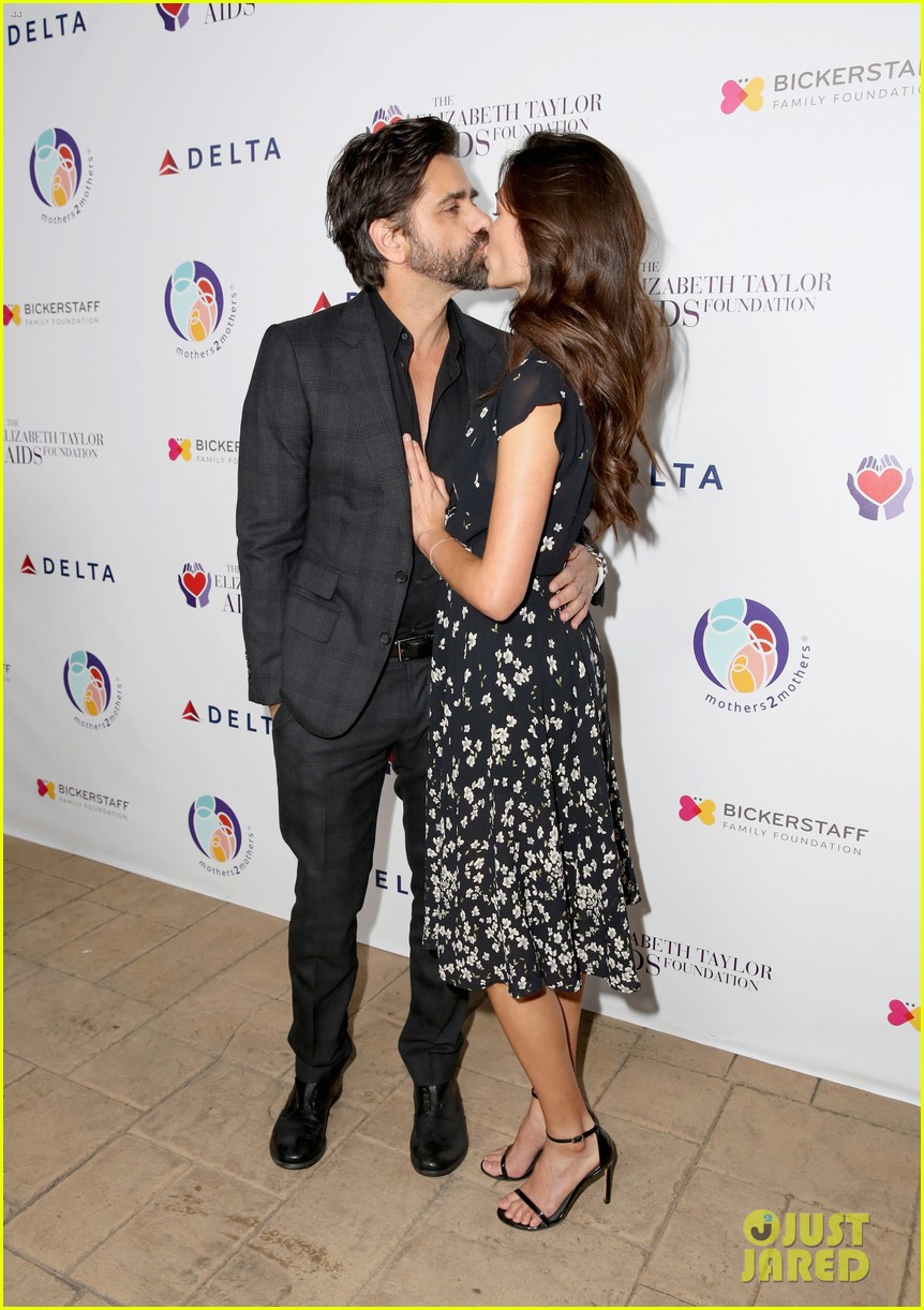 john stamos and caitlin mchugh make first official appearance as engaged couple 02