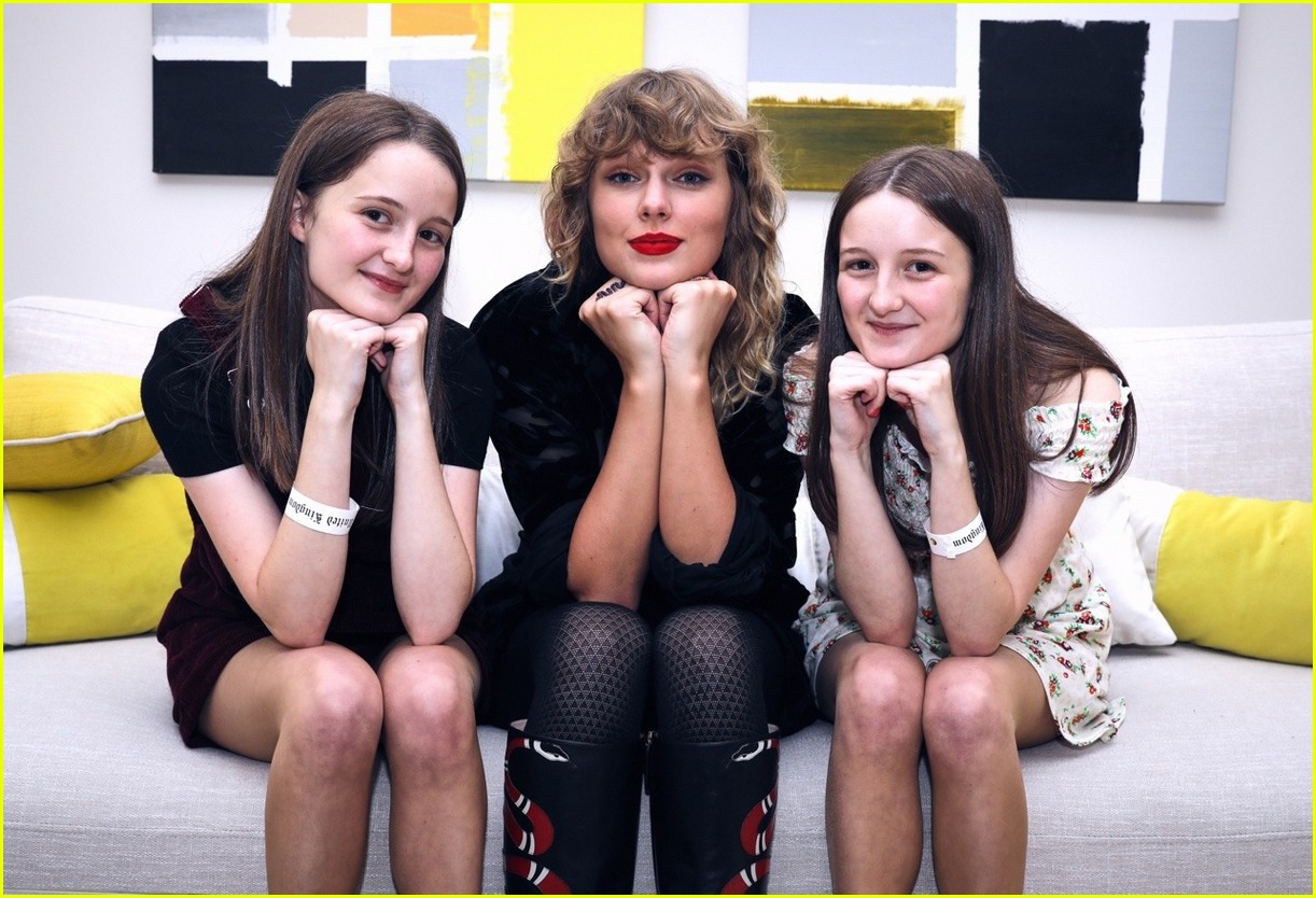 taylor swift fans share photos from london secret sessions 01