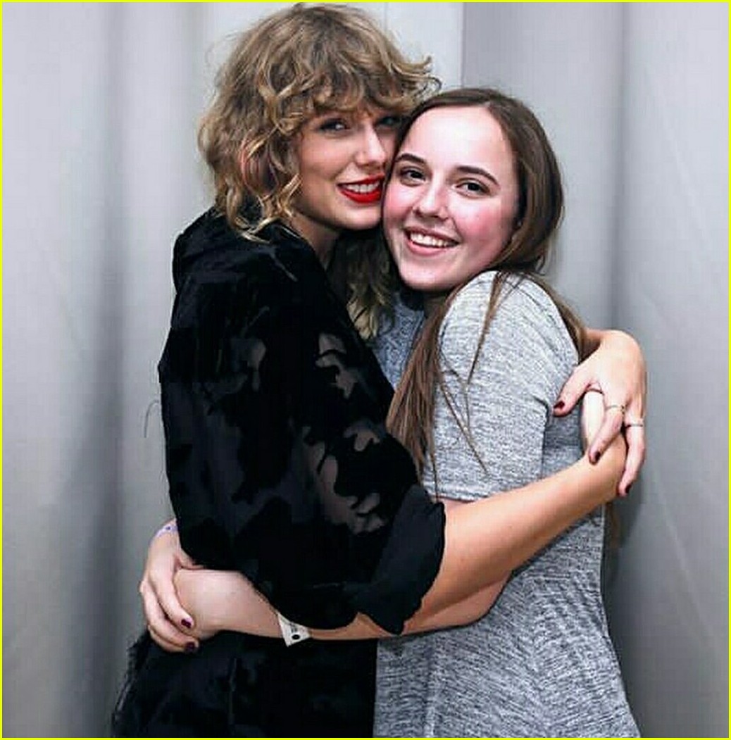 taylor swift fans share photos from london secret sessions 14