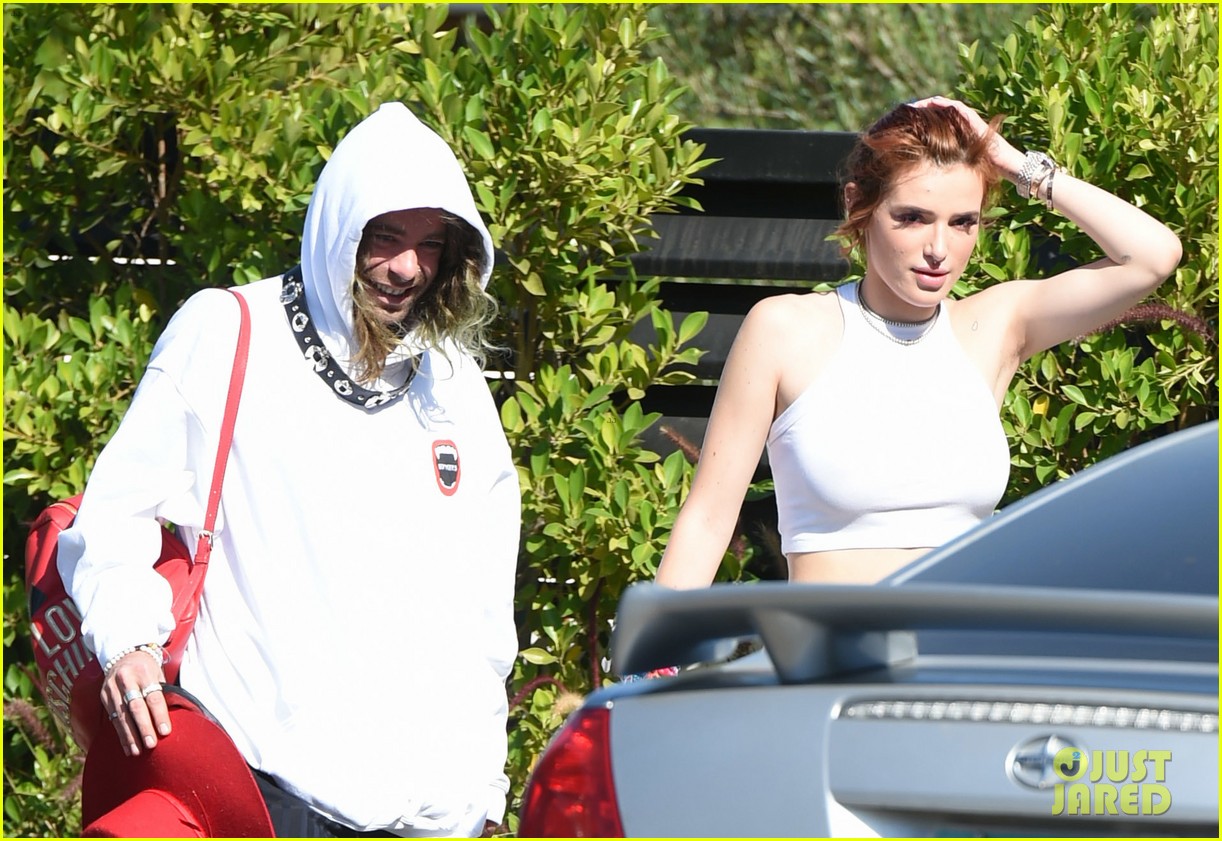 bella thorne busts a move with mod sun outside dance studio 04