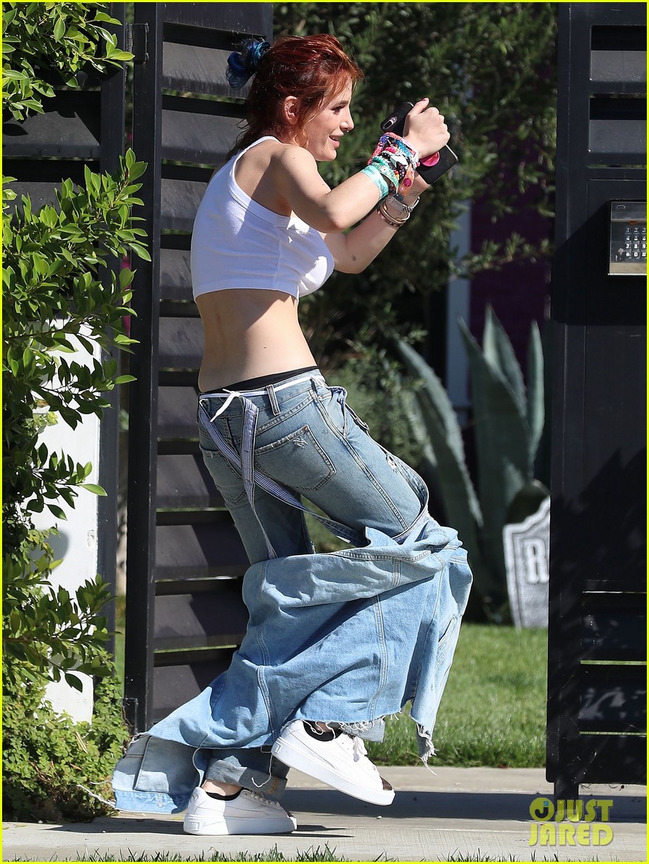 bella thorne busts a move with mod sun outside dance studio 06