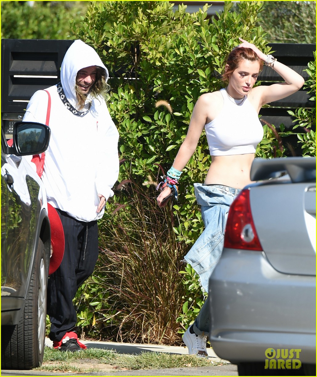 bella thorne busts a move with mod sun outside dance studio 09