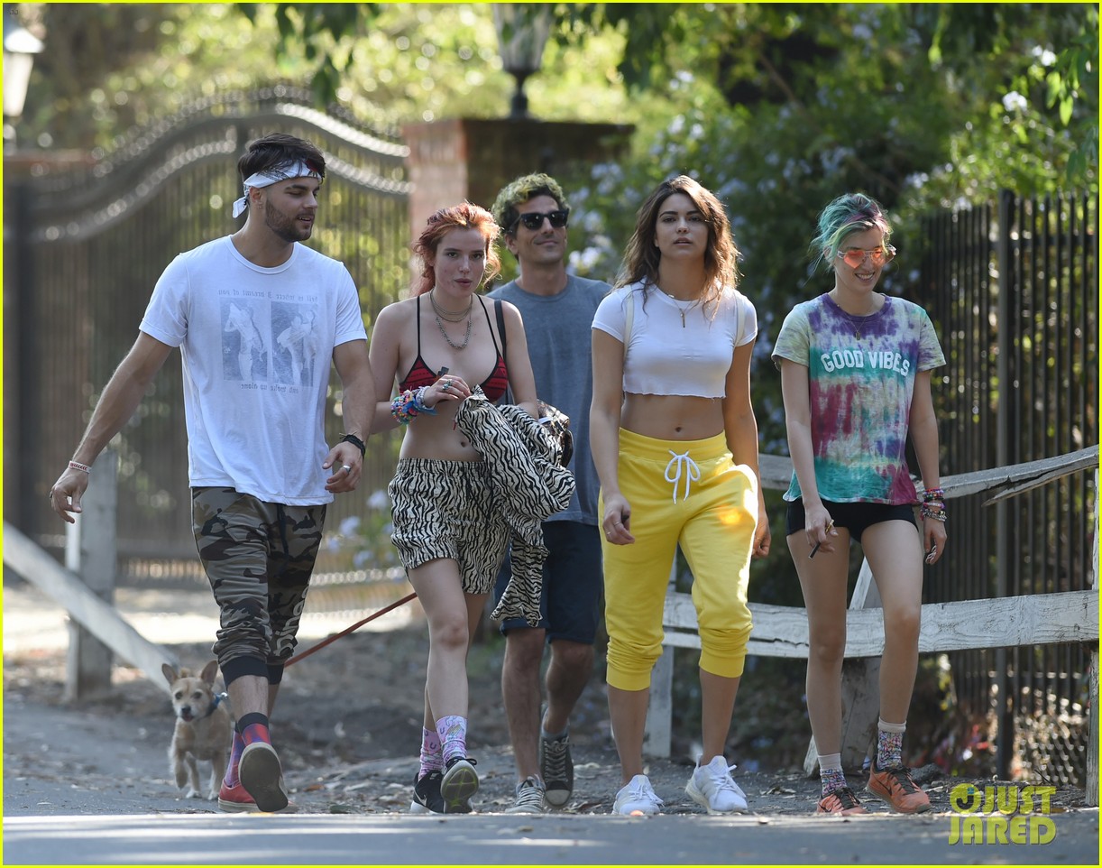 bella thorne goes for sunday hike with sister dani and friends 02