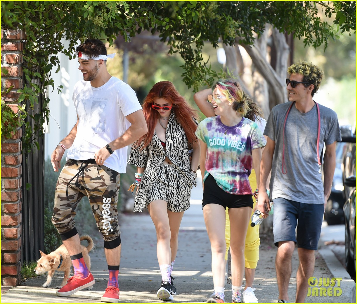 bella thorne goes for sunday hike with sister dani and friends 07