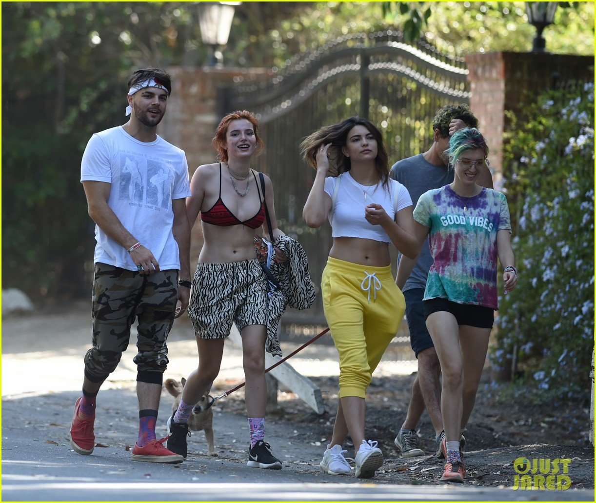 bella thorne goes for sunday hike with sister dani and friends 10