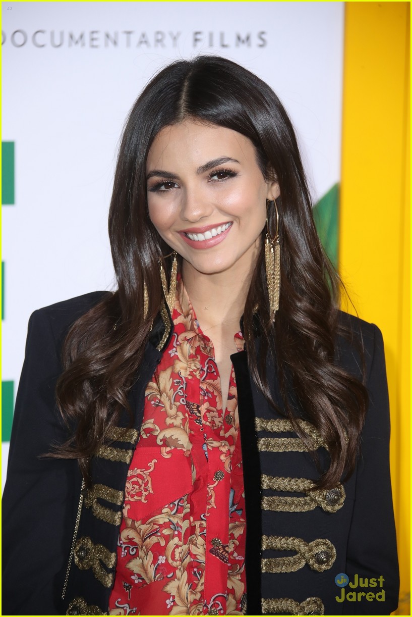 victoria justice jane premiere hollywood bowl 03