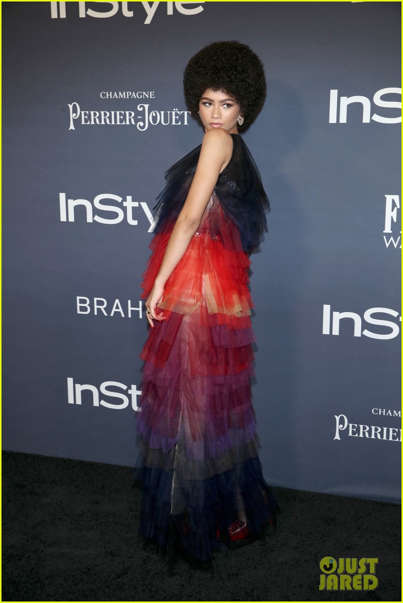 zendaya and elle fanning receive big honors at instyle awards 06