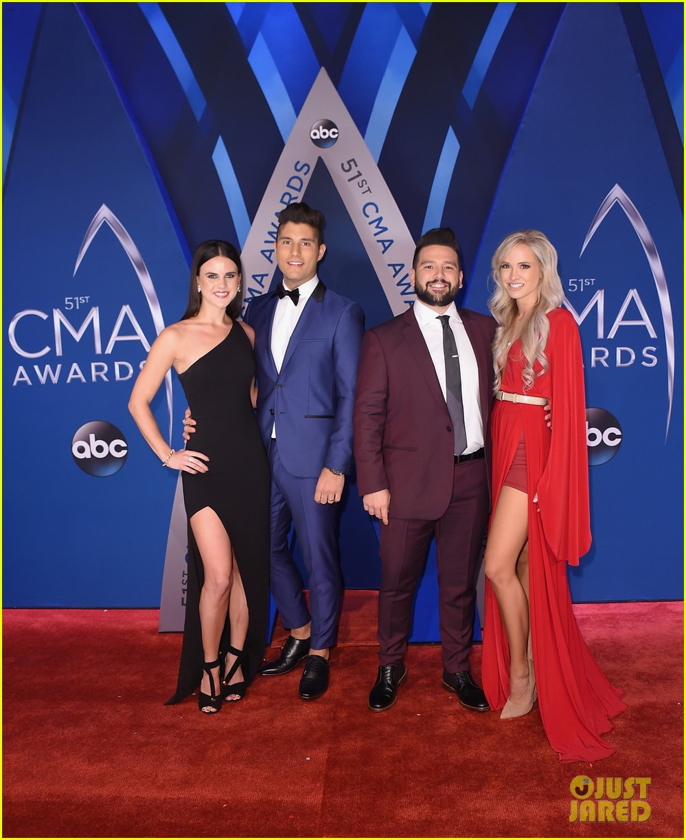 lauren alaina and dan and shay hit cma awards 2017 red carpet before performance 02